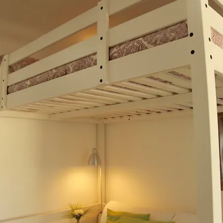Cozy Studio Apartment